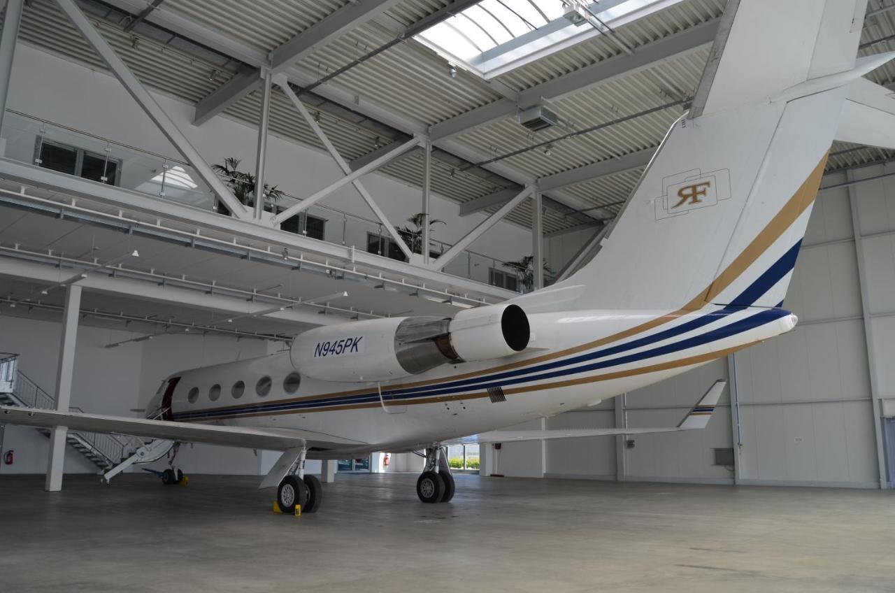Aircraft Hotel & Events Neuhausen ob Eck Extérieur photo